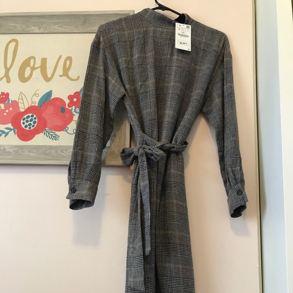 Brand New With Tags Zara Midi Dress with Buttons